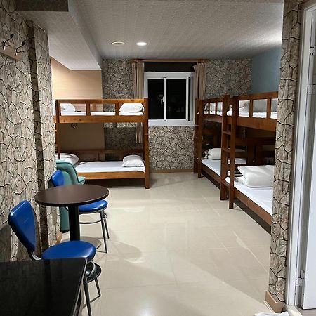 Hua Xiang Motel - Arena Kaohsiung Exterior photo