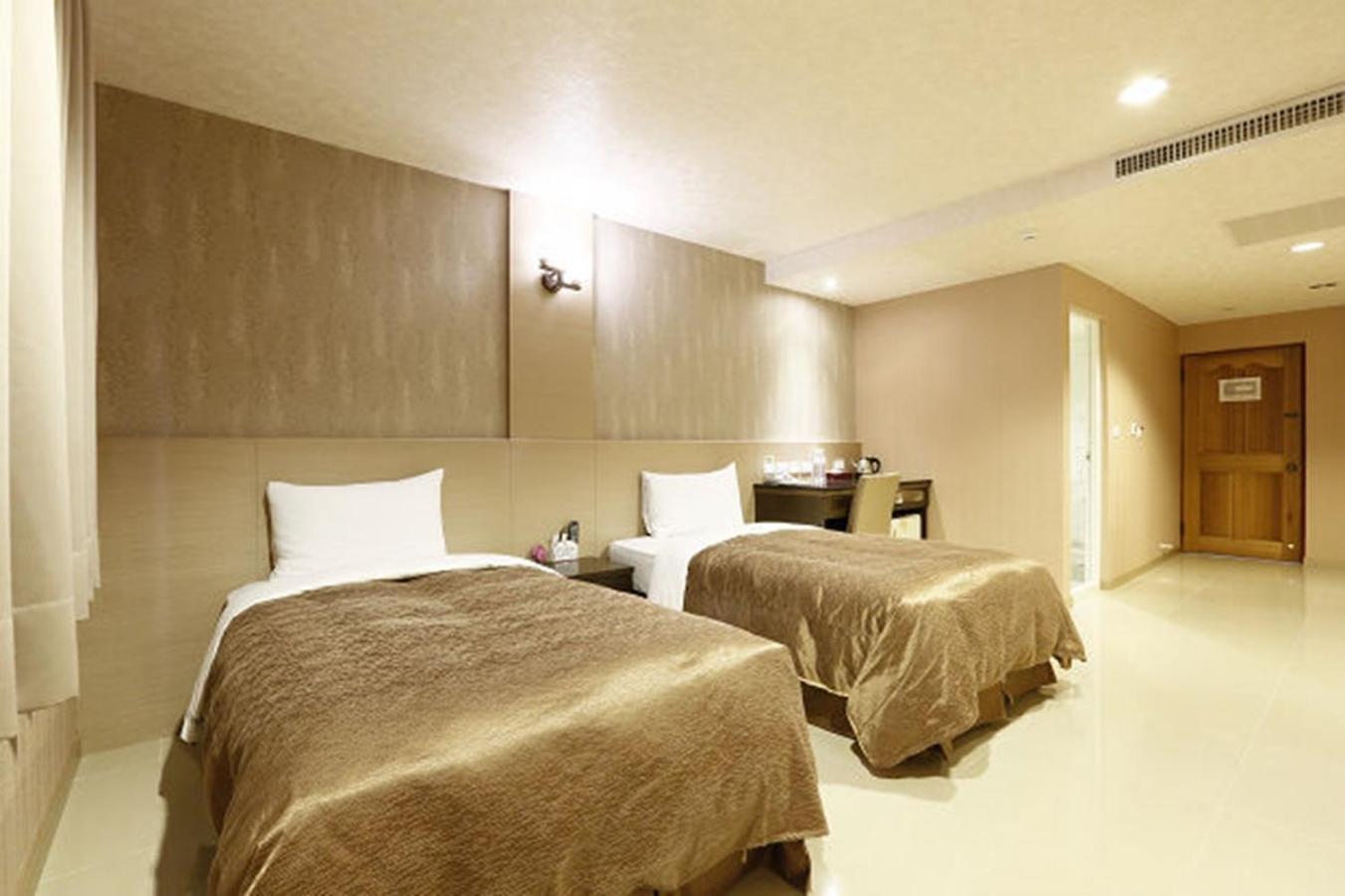 Hua Xiang Motel - Arena Kaohsiung Exterior photo